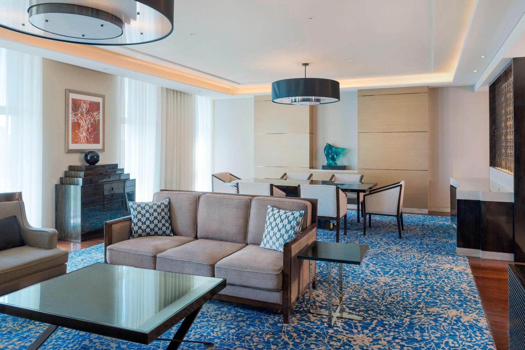 Sheraton Changchun Jingyuetan Hotel Екстер'єр фото